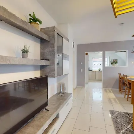 Appartement Helle Familienfreundliche Barrierefreie By Interhome